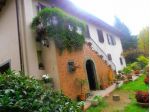 Dicomano caratteristico borghetto 14 ha terreno