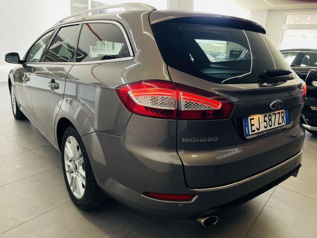 Ford Mondeo Mondeo SW 2.2 tdci Titanium c/radio 200cv - Foto 6