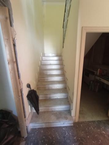 VENDESI A POGGIALTO, FRAZIONE DI AURIGO CASA AUTONOMA IN CENTRO PAESE CON GARAGE - Foto 9