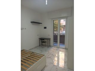 Luminosa singola in appartamento con balcone - [M2 CIMIANO-CRESCENZAGO]