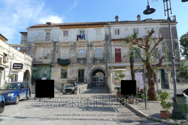 IMMOBILI-IMMOBILE RESIDENZIALE-Piazza Francesco Crispi n.11