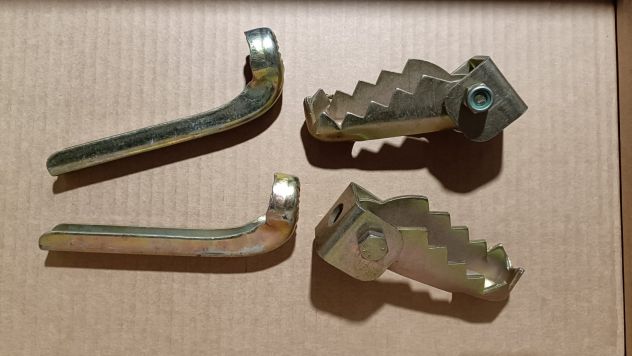 Coppia poggiapiedi footrest ciclomotore epoca Garelli RGS 50 e vari GR