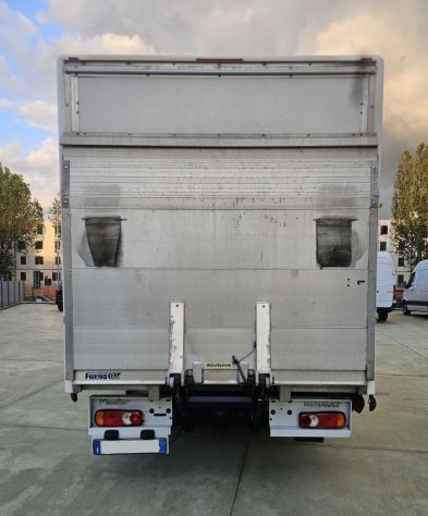 Renault master euro 6 con sponda montacarichi e motore nuovo - Foto 5