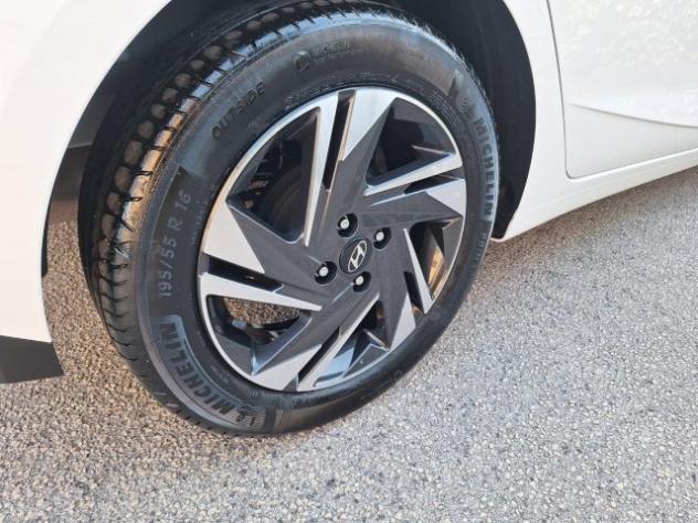 HYUNDAI i20 1.2 MPI Connectline rif. 23943820 - Foto 5