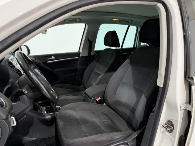 Volkswagen Tiguan Tiguan 2.0 tdi bm Sport&Style+ 140cv ** TETTO PANORAMICO ** - Foto 6