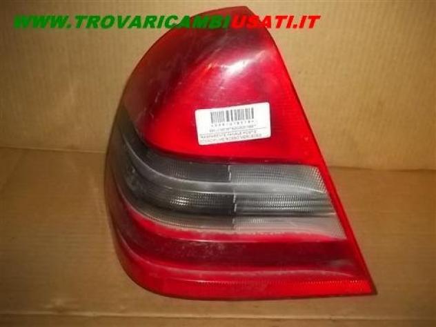 TRASPARENTE FANALE POST.S. ROSSO/FUME/ROSSO MERCEDES Classe C (W202/S202)   MERCEDES - Classe C - 01-06-1993 - 01-04-2000