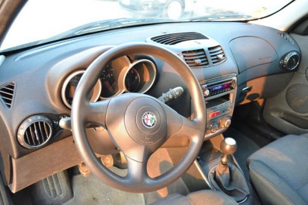 Alfa Romeo 147 1.9 JTD (115 CV) cat 5p. Distinctive - Foto 10