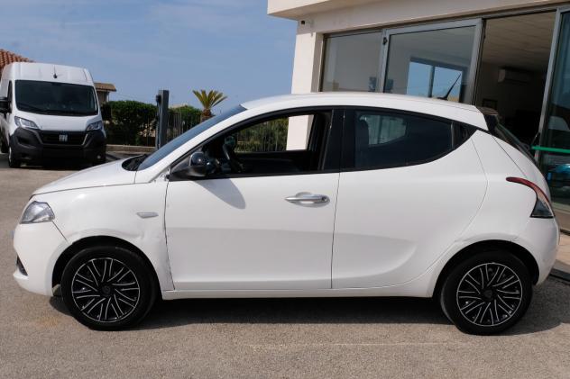 Lancia Ypsilon 1.0 FireFly 5 porte S&S Hybrid Oro - Foto 6