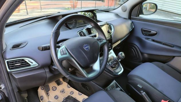 Lancia Ypsilon 1.0 firefly hybrid ORO Plus s&s 70cv - Foto 9
