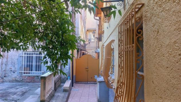 Alassio, porzione di casa con giardino a 30 metri dal mare. - Foto 5