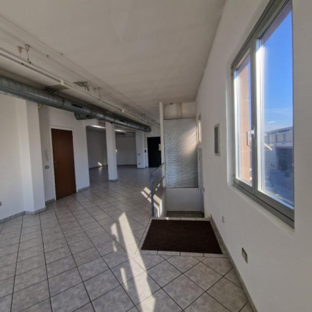 Immobile di 110 m² con 2 locali in affitto a Rho - Foto 7