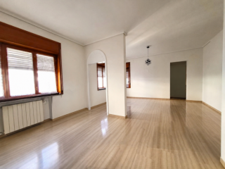 Quadrilocale in affitto a Napoli