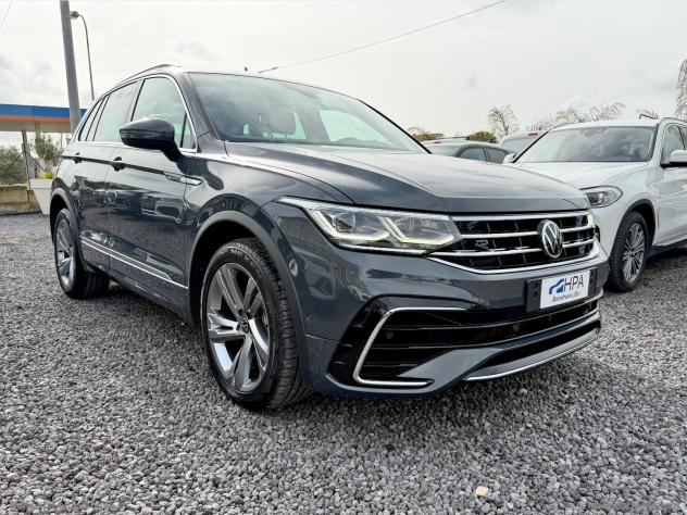 VOLKSWAGEN Tiguan 2.0TDI R-LINE FULL LED NAVI AID ACTIVE INFO DISPLAY PELLE RETROCAMERA - Foto 3