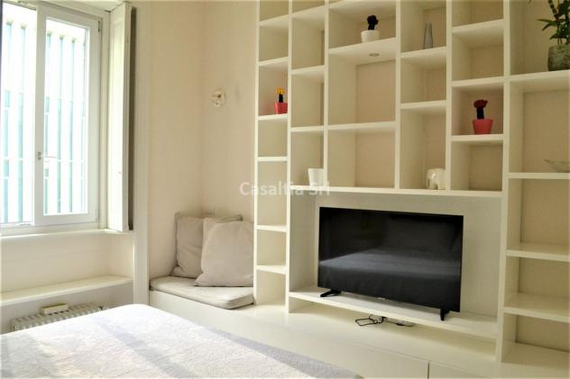 Trilocale arredato con balcone in Via Francesco Viganò - Foto 10