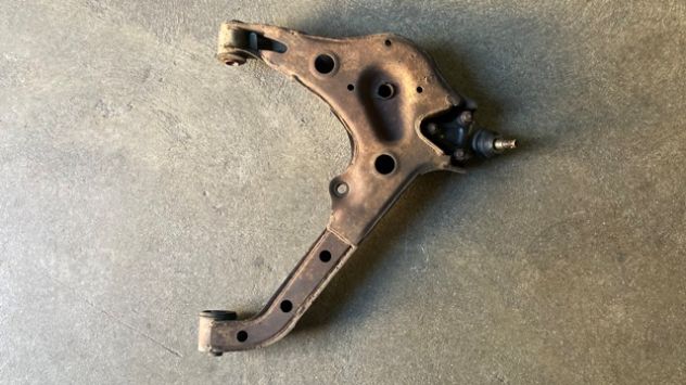 Braccio oscillante anteriore DX Suzuki Vitara del 1992
