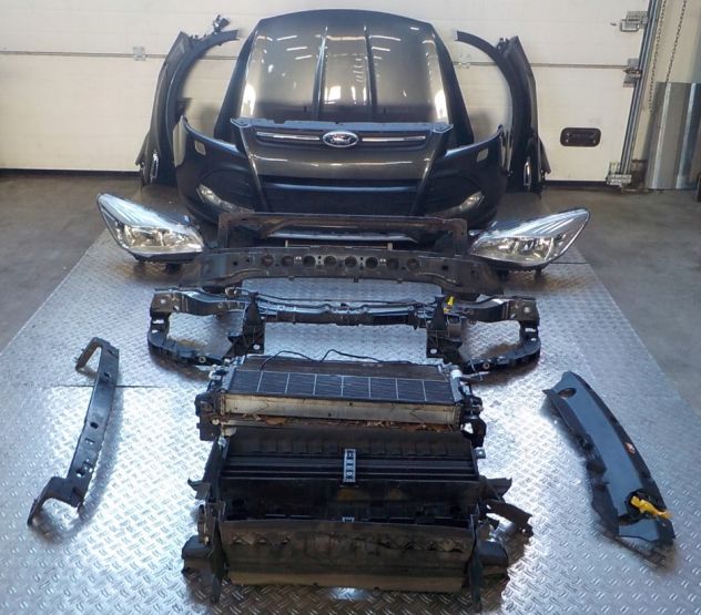 MUSATA FRONTALE COMPLETO FORD KUGA AL 2012 IN POI