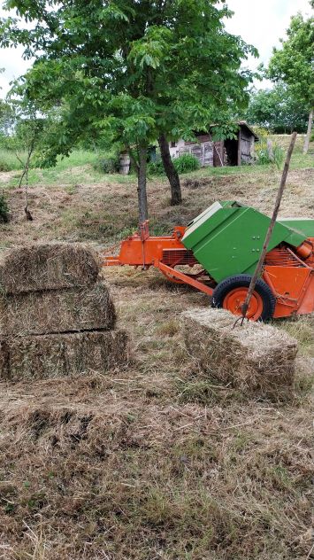 Vendesi attrezzatura agricola per fieno e paglia. - Foto 3