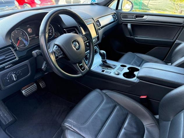 Volkswagen Touareg 3.0 TDI 204 CV tiptronic R-LINE*EURO6*FULL - Foto 8