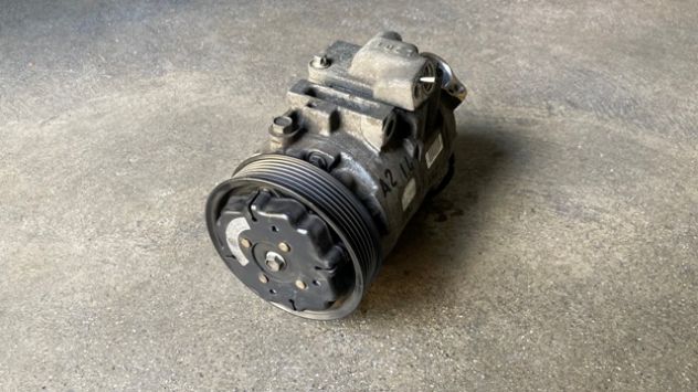 Compressore climatizzatore Audi A2 1.4TDI del 2002 (447220-8193) - Foto 2