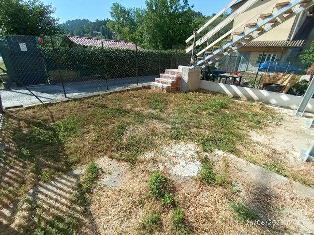APPARTAMENTO INDIPENDENTE di 4 vani e di 100 mq (CAMAIORE) rif. 1050 - Foto 4