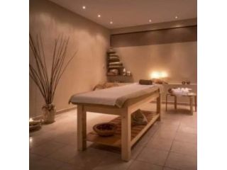 Massaggi - benessere Bergamo - Massaggio rilassante Elisir Tel:3516052808