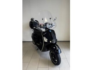Vespa 300 GTS VESPA 300 SUPER GTS