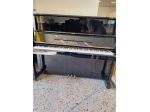 Pianoforte Yamaha YUS modello di alta qualità con trasporto e panca