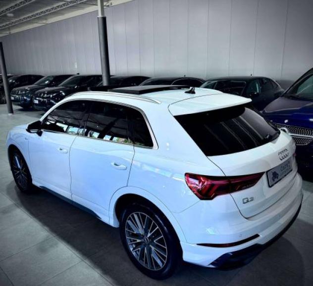 Audi Q3 35 2.0TDI 150CV S-Tronic S-Line - Foto 9