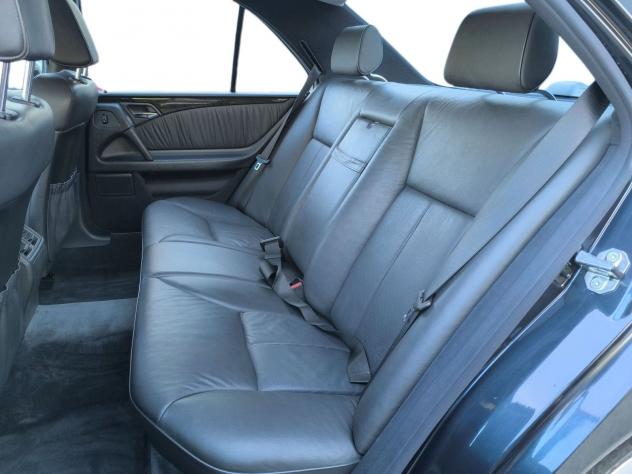 Mercedes-Benz Classe E 250 D 2.5 113 HP AVANTGARDE UNIPROPRIETARIO AMATORIALE - Foto 9