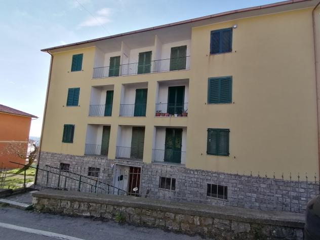 In una frazione del comune di Castell'Azzara, più precisamente a Selvena, dove sono presenti i servizi di prima necessità; conosciuto per le sue mini - Foto 2