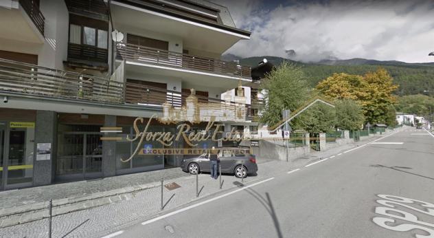 Bormio Centro Negozio angolo con 4 Vetrine - Foto 12