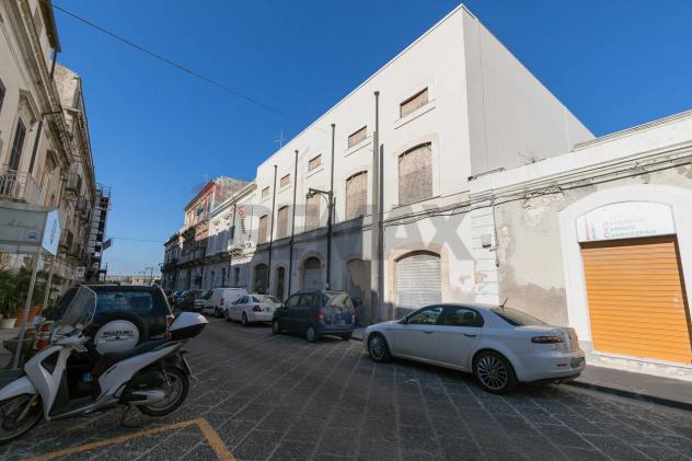 Stabile/Palazzo in vendita a Siracusa, Ermocrate