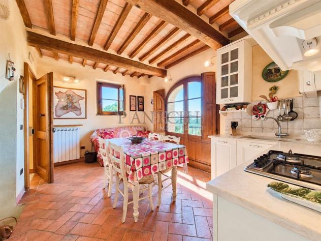 Appartamento rustico con terrazza panoramica e piscina comune - Foto 6