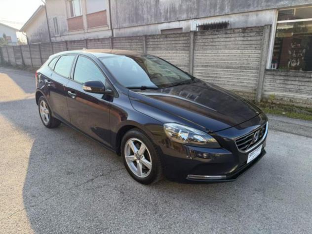 VOLVO V40 D2 2.0 euro 6 rif. 23936000