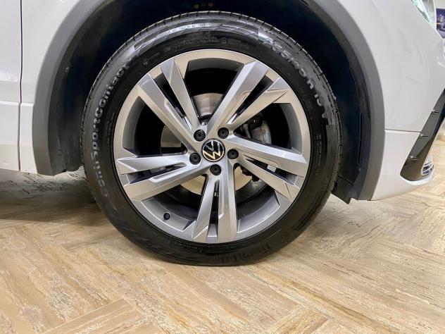 VOLKSWAGEN TIGUAN 2.0 TDI R-Line 4MOTION 2023 - Foto 8