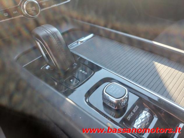 VOLVO XC60 B4 (d) AWD Geartronic Momentum Pro rif. 23313361 - Foto 9
