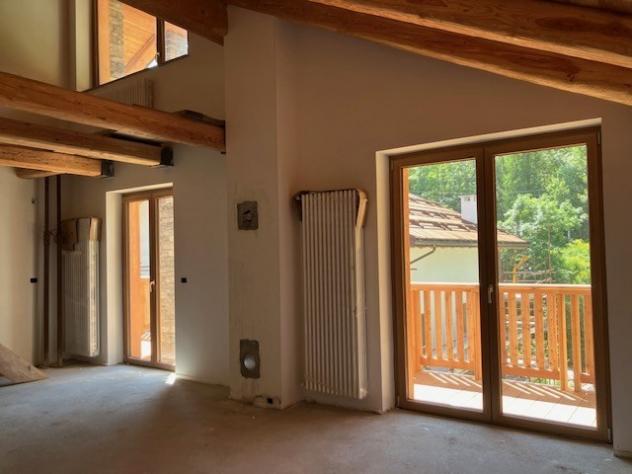 Cesana T.se - adiacenze Via Roma - trilocale con ampio terrazzo