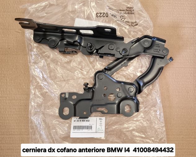 Cerniere dx e sx cofano anteriore BMW I4 ed altre BMW
