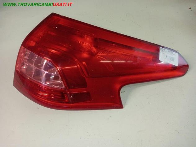 FANALE POST. PARTE EST. DX 999-U1560165 Parti elettriche  Fanaleria  Fanali  Fanale post. dx. CITROEN - C5 SW - 2008  2018