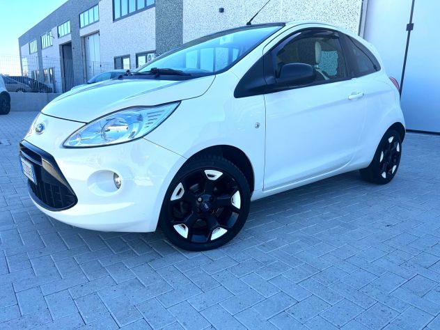 FORD KA BLACK&WHITE EDITION