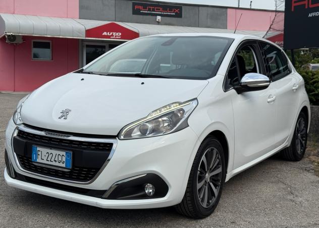 Peugeot 208 BlueHDi 75 5 porte black line 2017 - Foto 5