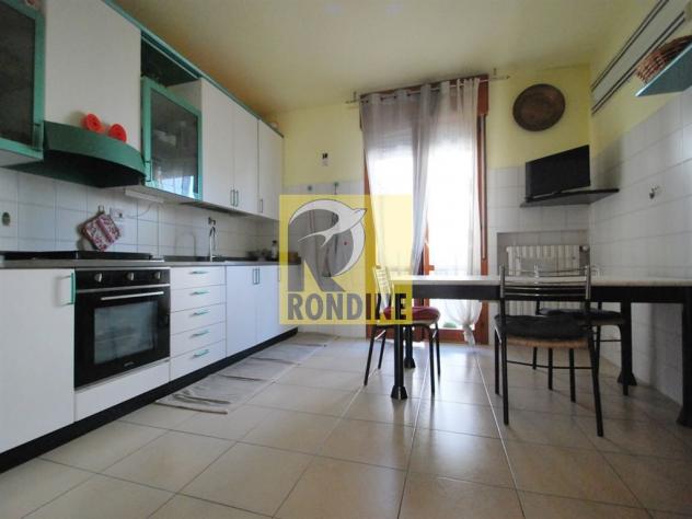 Spazioso appartamento in ottimo stato con 3 camere da letto - Foto 7