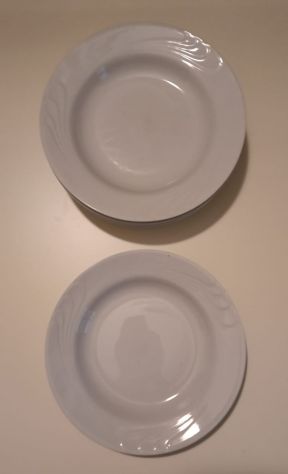 9 piatti RADIF bianchi a onde - Foto 4