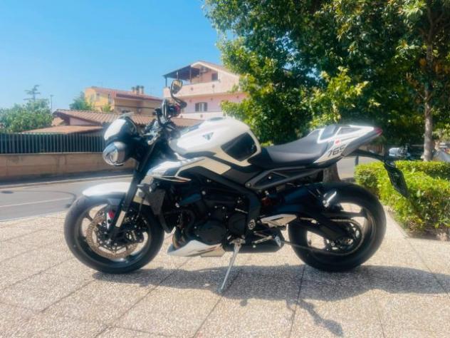 TRIUMPH Street Triple RS 765 TUTTO INCLUSO ANCHE PASSAGGIO! MINI RATE rif. 23992726 - Foto 4
