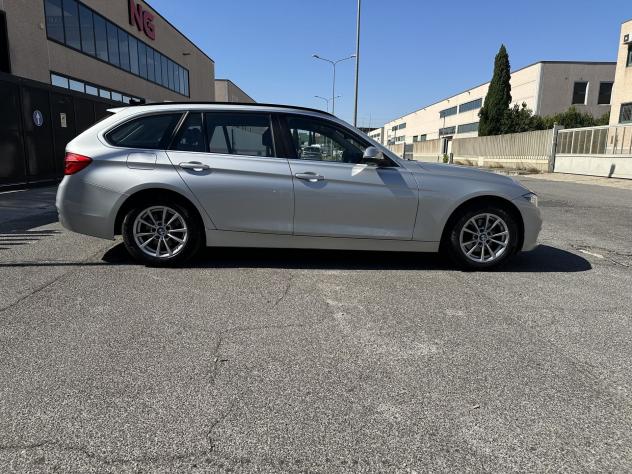 BMW Serie 3 318d Business Advantage Automatica 150cv - Foto 7