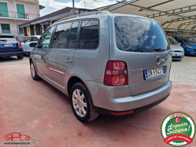 VOLKSWAGEN Touran 2.0 TDI 170CV DPF DSG Highline rif. 16659992 - Foto 4