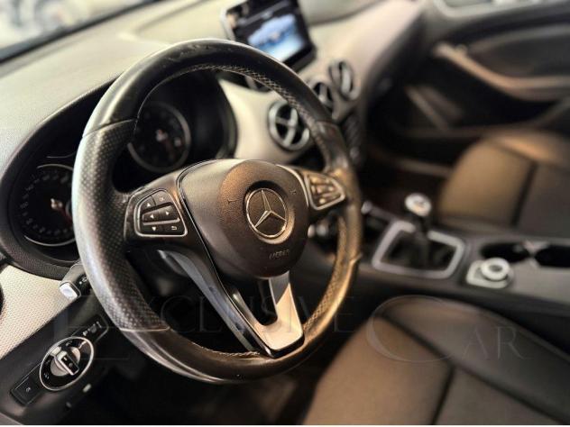 MERCEDES - Classe B - B 180 d Sport - Foto 9