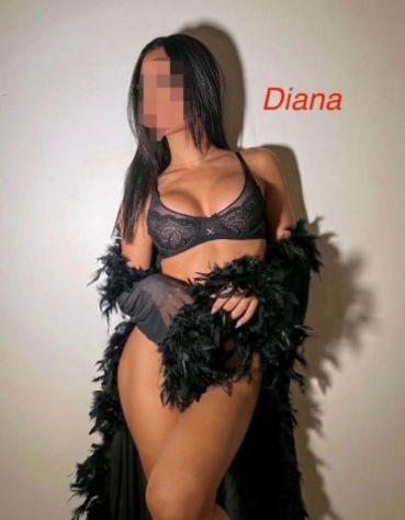 Massaggi erotici tantra anche a 4 mani per un vero momento di relax è benessere Tel:3508442972