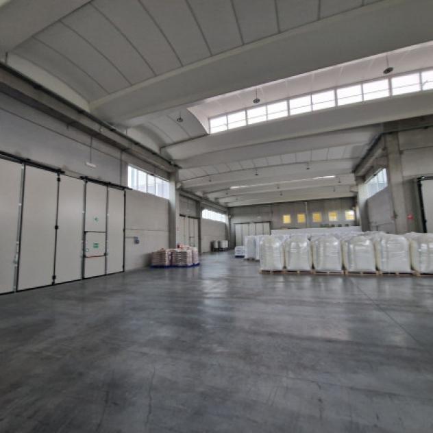 Immobile di 1200 m² con 4 locali in affitto a Pogliano Milanese - Foto 10