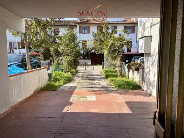 Villetta centrale con giardino fronte retro in ottima posizione - Foto 18